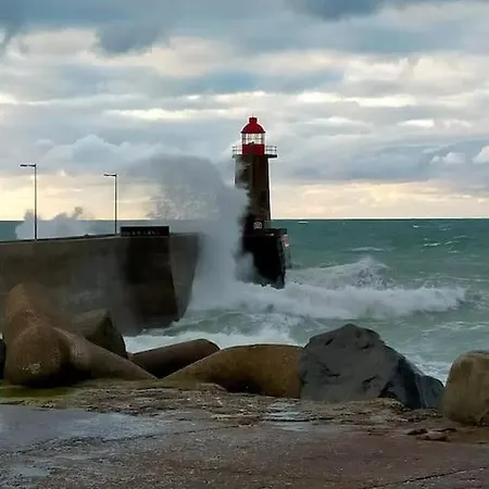 La Maison Des Galeries Classe 4 Etoiles Nyaraló *